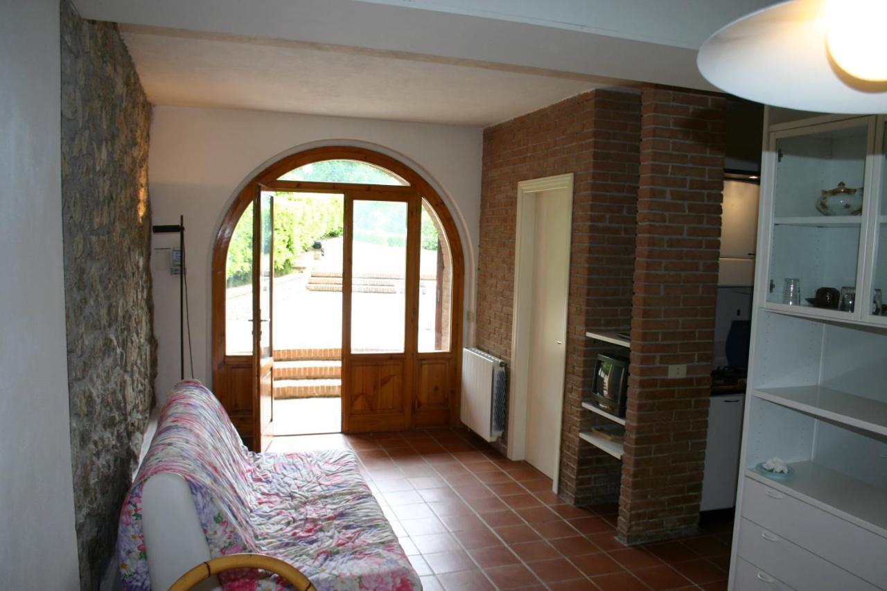 Agriturismo Oliveto Di Geltrude Contessa 阿米里亚 外观 照片